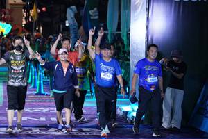 BIB: 4754, 4385, 3624
                            <button type="button" onclick="openModal(26261208)" class="btn btn-primary btn-sm float-right btn-popup" data-toggle="modal" data-target=".modal-high-quality">
                        <i class="fas fa-shopping-cart"></i> Add to Cart
                    </button>
                                            <button type="button" onclick="isThisMe(26261208, true)" class="btn btn-success btn-sm float-right btn-popup btn-isme hidden" data-toggle="tooltip" data-placement="bottom" title="นี่คือรูปของคุณใช่ไหม คลิกที่นี่เพื่อเอาเข้าอัลบั้ม">
                        <i class="fas fa-plus"></i> Add to album
                    </button>
                    <button type="button" onclick="isThisMe(26261208, false)" class="btn btn-warning btn-sm float-right btn-popup btn-isnotme hidden">
                        <i class="fas fa-ban"></i> Remove from album
                    </button>